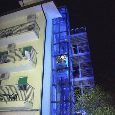 Hotel Da Giovanna Lignano Sabbiadoro Exterior photo